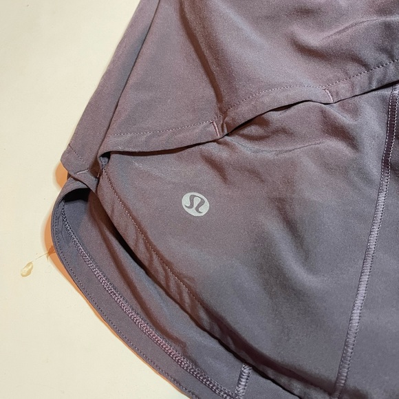 LULULEMON SPEED UP 2.5 Shorts!! - Picture 7 of 10